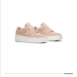 Air Force 1 - Sage Low Particle Beige - size 6